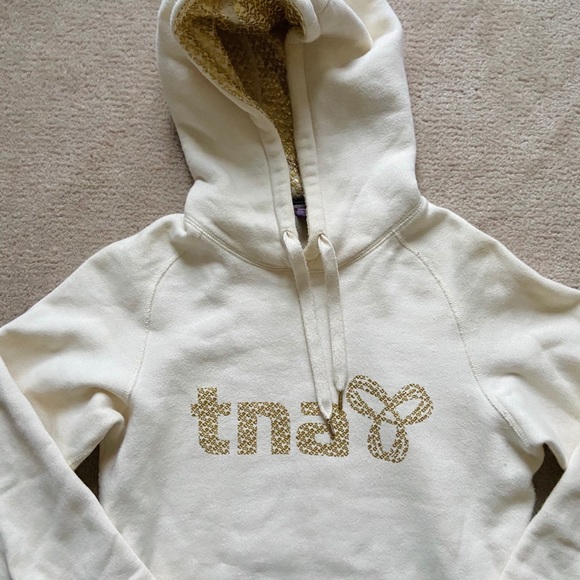 Aritzia TNA Hoodie Sweatshirt - Picture 2 of 2